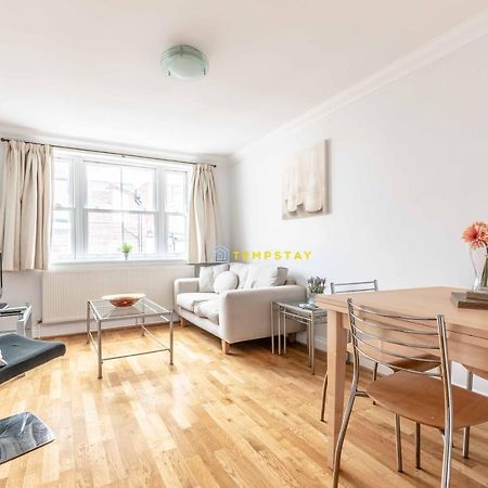 Perfect Spot In Central Windsor & Free Parking! Eksteriør billede