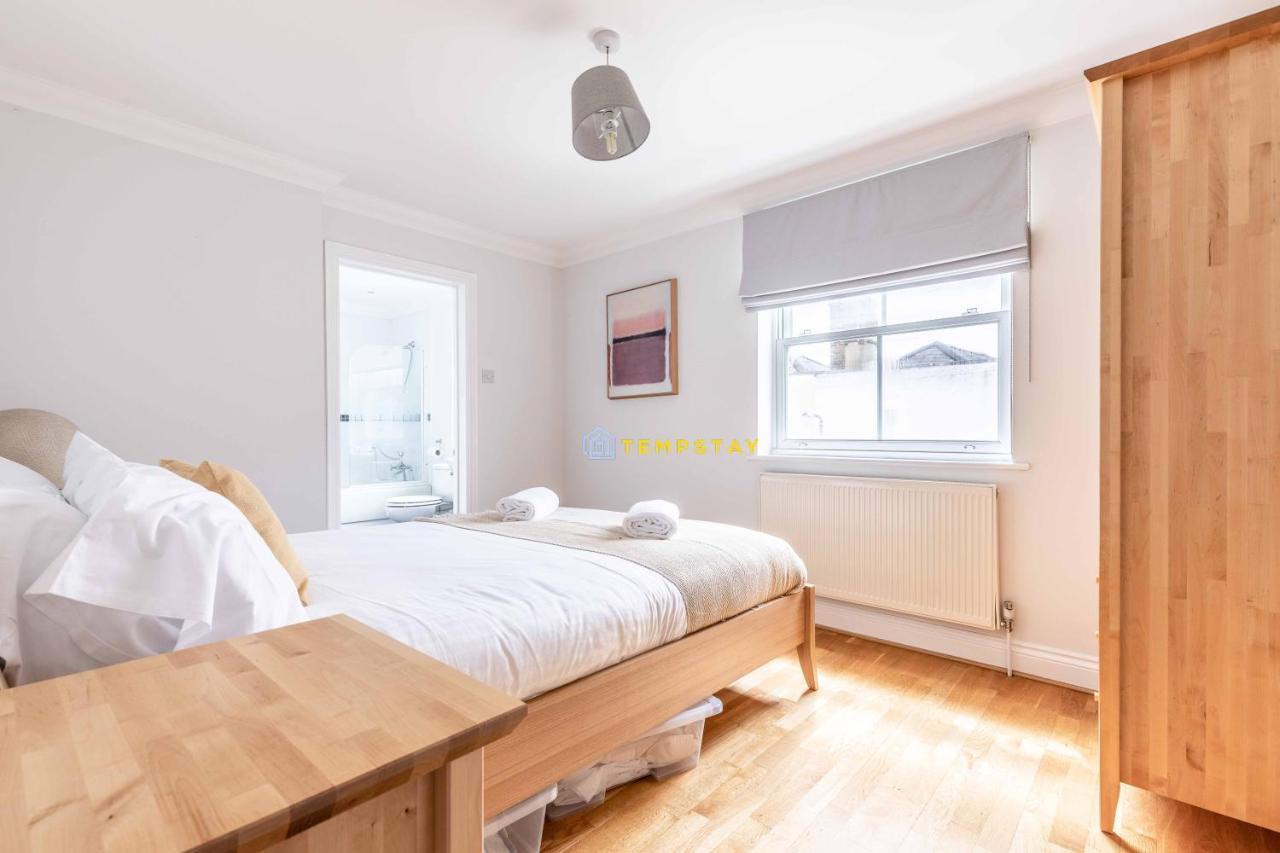 Perfect Spot In Central Windsor & Free Parking! Eksteriør billede